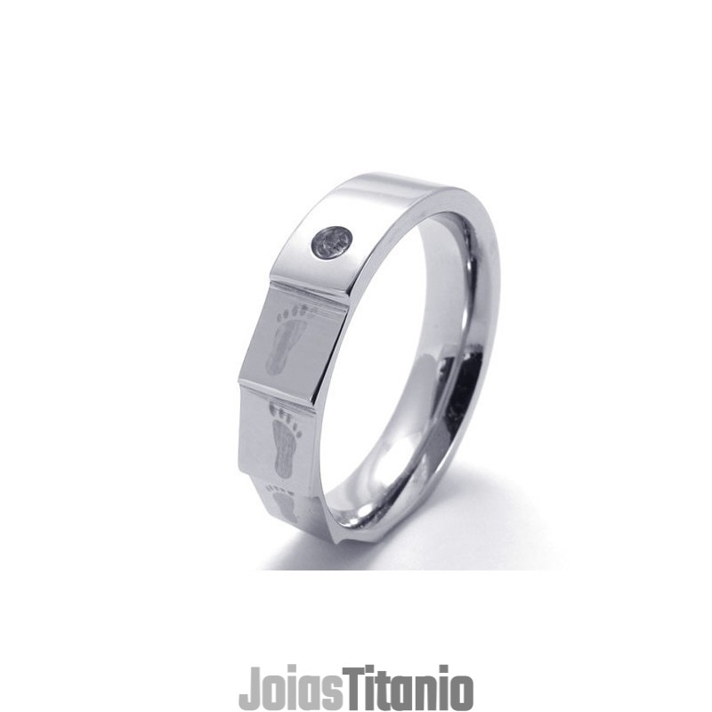 Anel De Titânio Com Formato Elegante, Cor Brilhante E Durável Em Uso