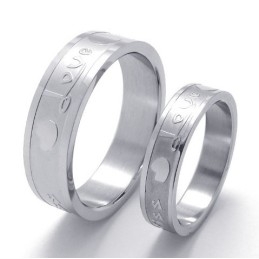 Anel De Alta Qualidade Com Padrões De Cores Brilhantes E Elegantes