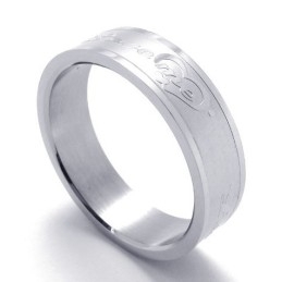 Anel De Titânio De Alta Qualidade Com Brilho De Cor Finamente Processado