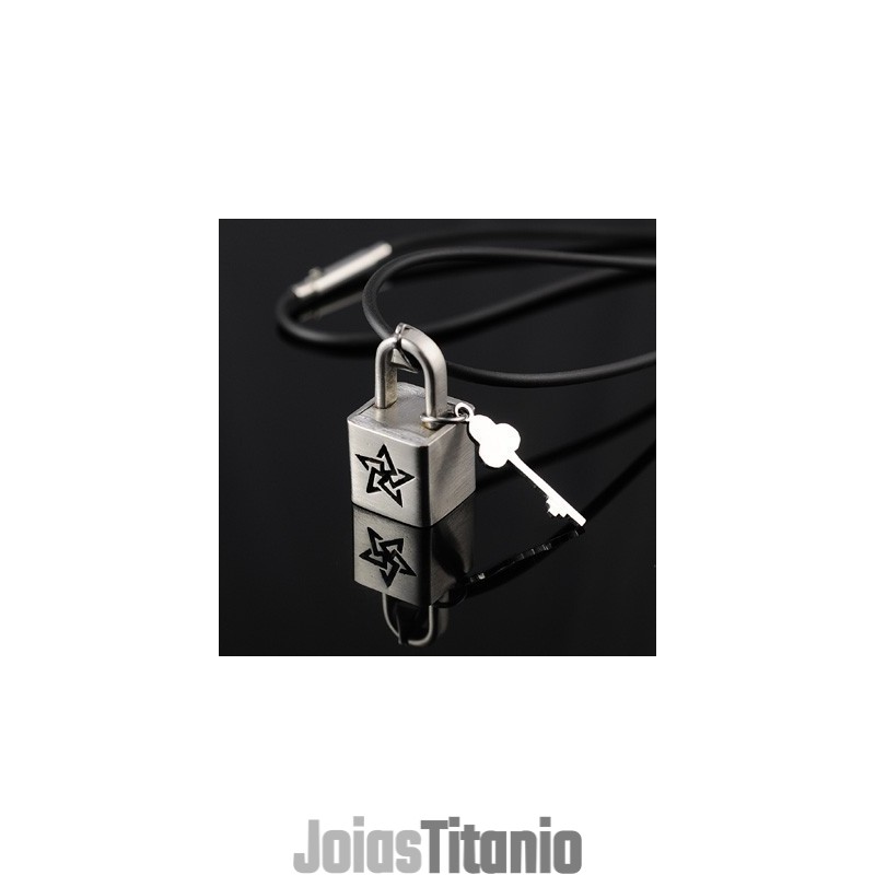 Colar Com Pingente De Estrela De Cinco Pontas Em Titânio Colar Com Pingente De Estrela De Cinco Pontas Em Titânio