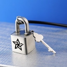 Colar Com Pingente De Estrela De Cinco Pontas Em Titânio