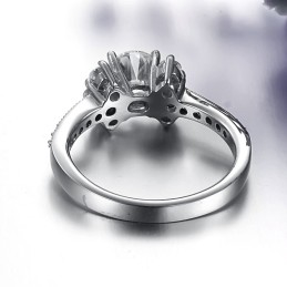 Anel Feminino De Titânio Com Corte De Coração E Flecha E Strass
