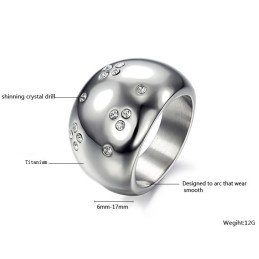 A Rainha Do Anel De Titânio Exagerado De Qualidade