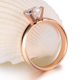 Anel Feminino De Titânio Com Strass De Grande Variedade
