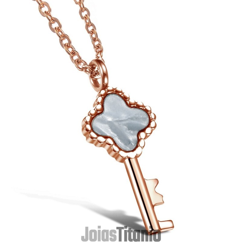 Colar De Titânio Com Chave Feminina Completo Em Especificações Colar De Titânio Com Chave Feminina Completo Em Especificações