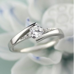 Anel De Titânio Com Revestimento De Platina Feminino Durável E Strass