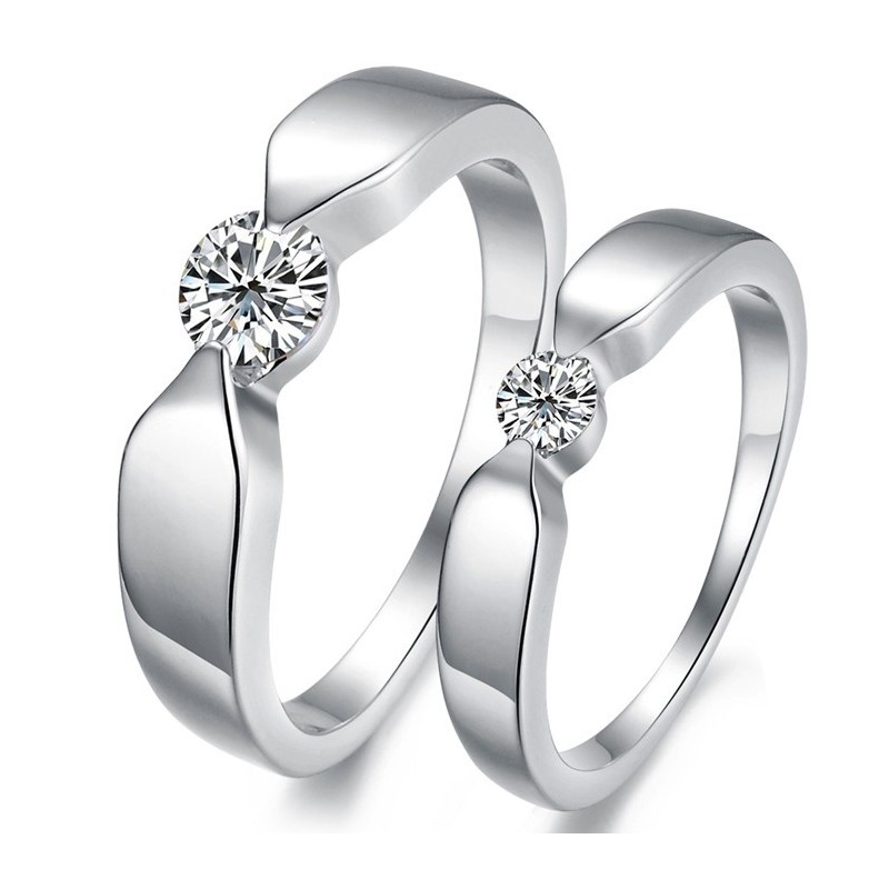 Anel De Titânio Com Revestimento De Platina De Alta Qualidade Para Amantes Com Strass Anel De Titânio Com Revestimento De Platina De Alta Qualidade Para Amantes Com Strass