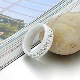 A Rainha Do Anel De Cerâmica De Tungstênio De Qualidade Com Strass