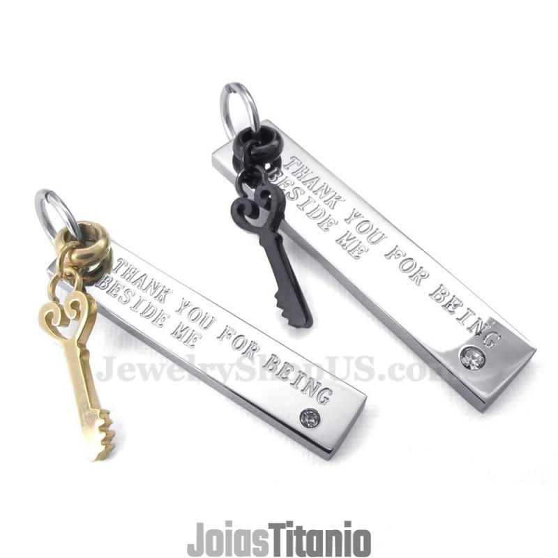 Colar Com Pingente De Casal Em Titânio (Corrente Grátis) (Um Par) Colar Com Pingente De Casal Em Titânio (Corrente Grátis) (Um Par)